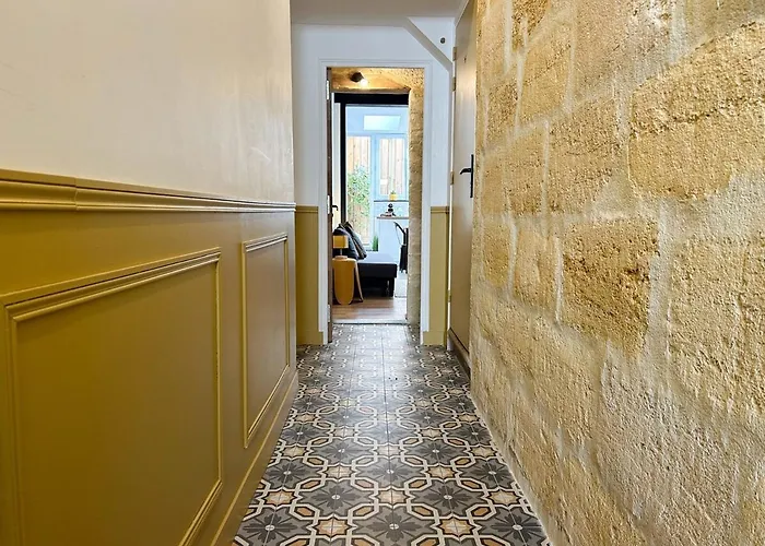 Un Cocon De Style Renove Et Climatise Proche Gare Bordeaux